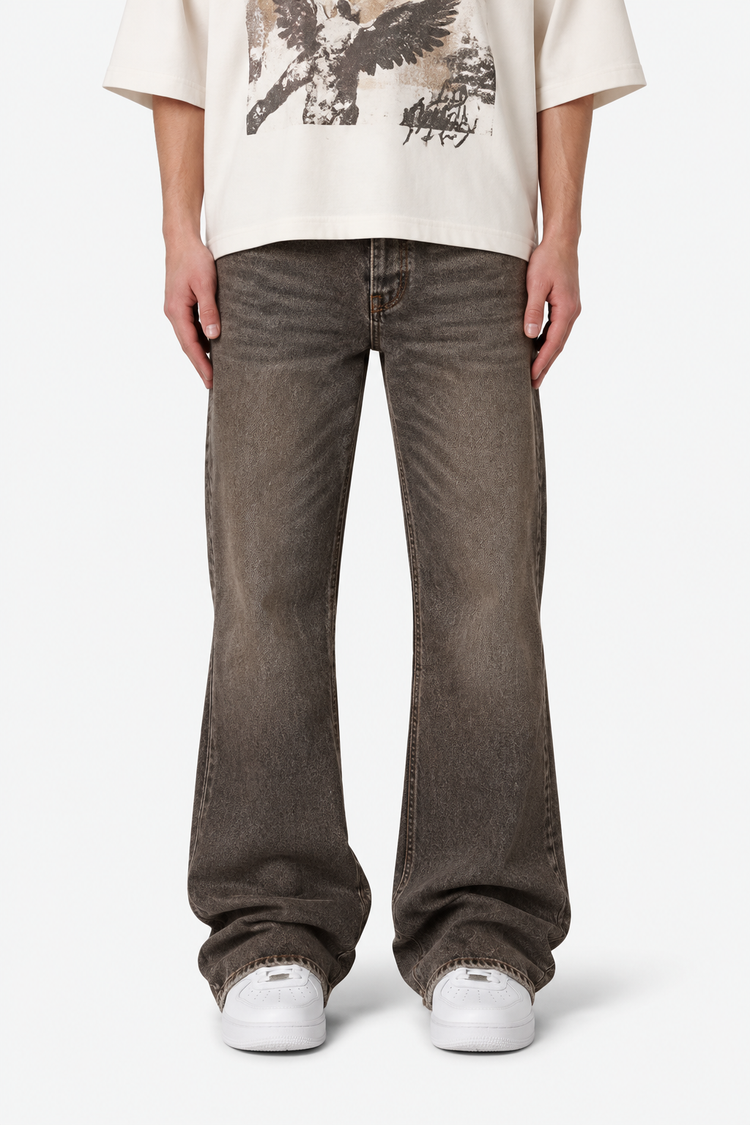 Straight Leg Denim in Vintage Tint
